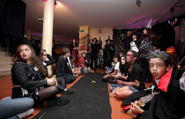 Tarde assustadora na Casa da Juventude