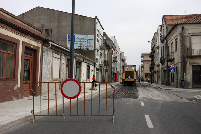 Pavimentação da Rua Almirante Reis – continuam os trabalhos