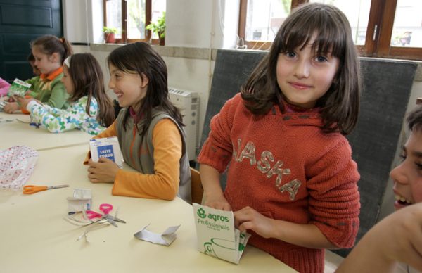 Oficinas de educação ambiental estiveram hoje na EB 1 de Aver-o-Mar