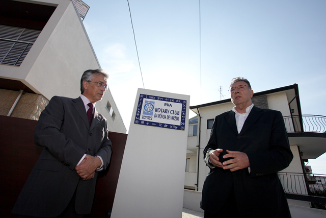 Município homenageia cidadão e entidade em placas toponímicas