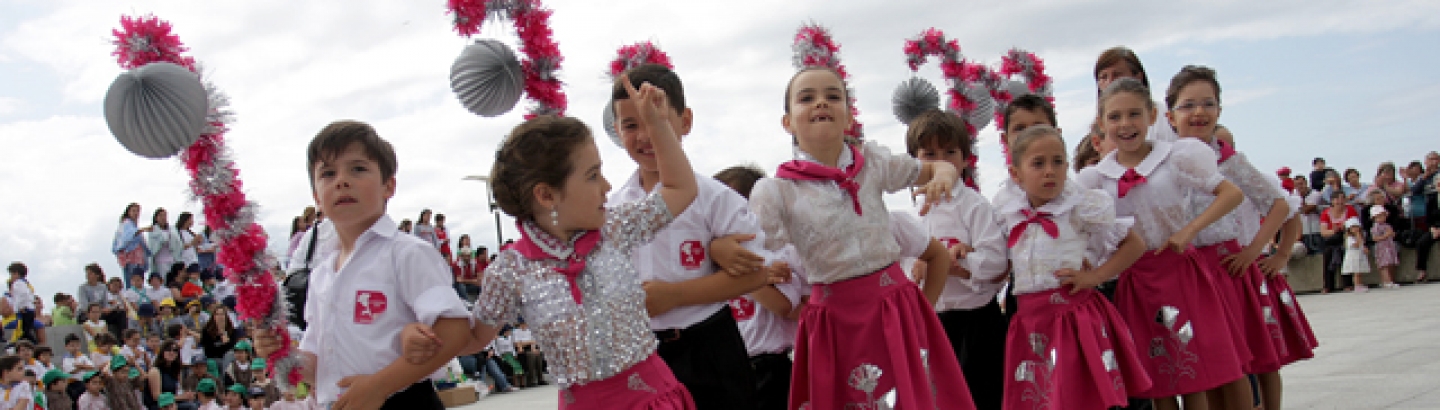 Festas de S. Pedro: alegria das crianças no arranque das Festividades