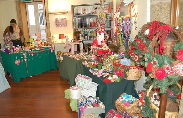 Bazar de Natal divulga trabalho de 24 artesãos