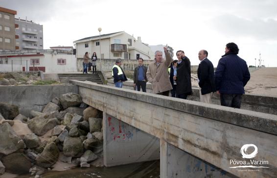 Começaram as obras de reabilitação da foz do rio Esteiro