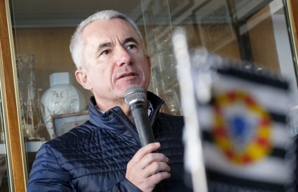 Presidente passa manhã de Natal com varzinistas