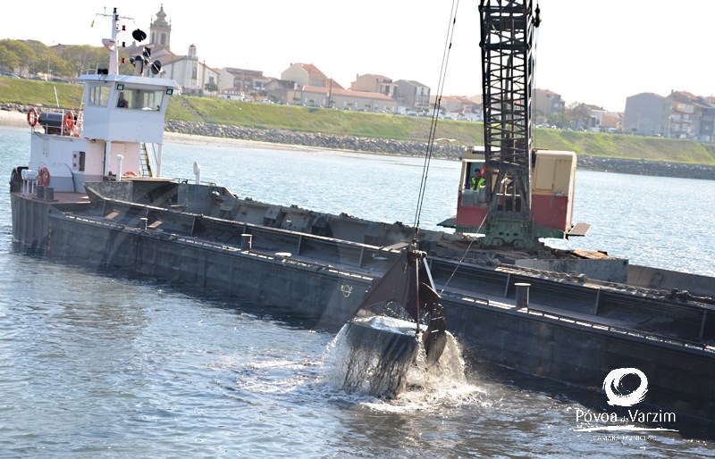 Dragagem já teve início no Porto de Pesca