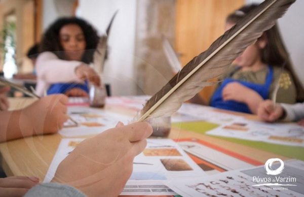 “Escrevo com a Pena” no Arquivo Municipal