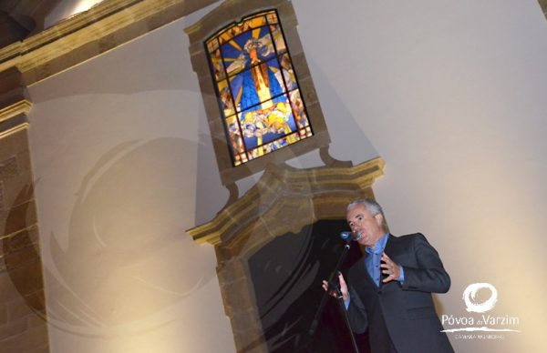 Igreja da Lapa com nova fachada e farol com vista de cortar a respiração