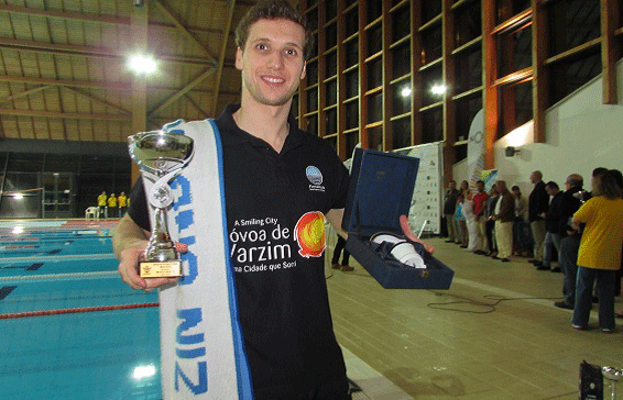 Adriano Niz é o quinto melhor nadador nacional de sempre, entre campeões nacionais