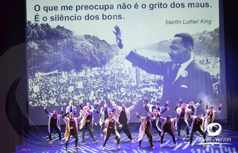 Alunos do D. Box Wellness Center & Dance Studios apresentaram “O Caminho”