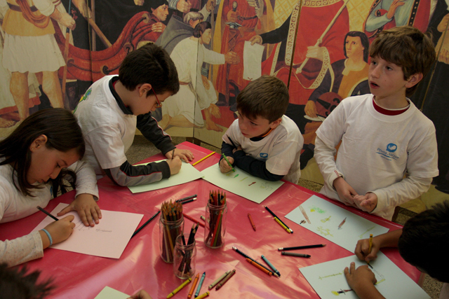 Crianças enchem o Arquivo, nas comemorações dos 700 anos do foral dionisino