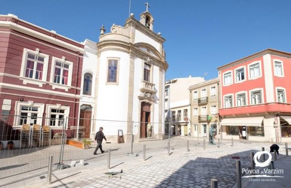 Arranjo da Praça da República concluído