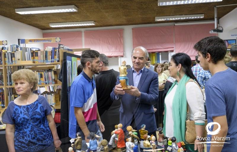 Arte e Cerâmica em exposição na Escola Cego do Maio