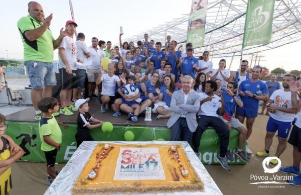 Atlético da Póvoa recebe prenda no 5º aniversário