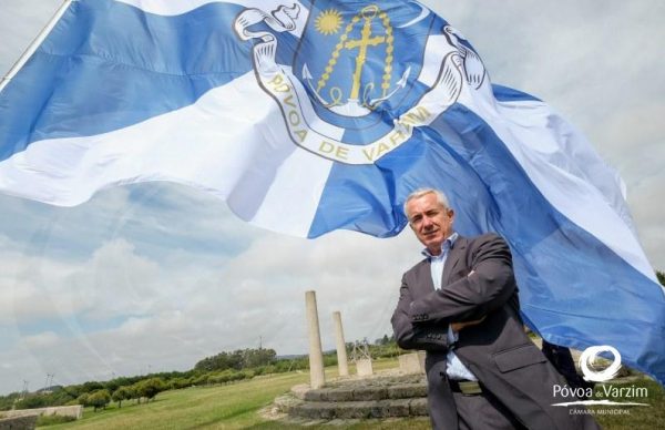 Bandeira hasteada no Parque da Cidade anuncia grande evento da Póvoa de Varzim