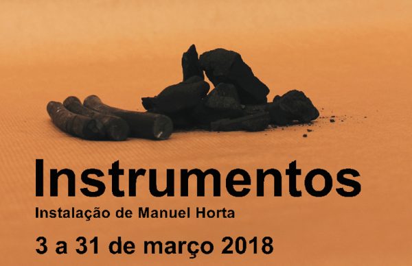 Exposição “Instrumentos”, instalação de Manuel Horta