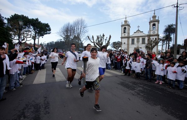 Chama da Paz percorre freguesias no dia 14. Cordão humano abraça a Póvoa de Varzim no dia 15.