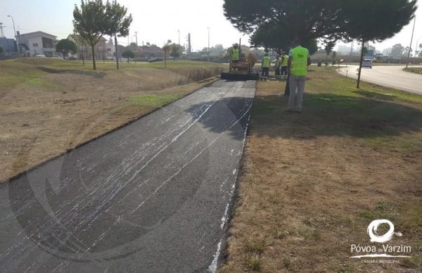 Ciclovia da Via B em execução