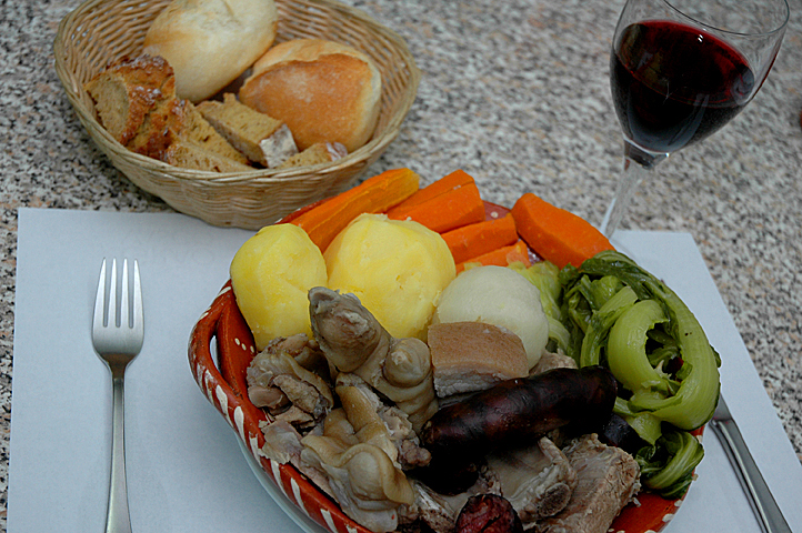 Cozido à Portuguesa nos restaurantes aderentes aos Sabores Poveiros