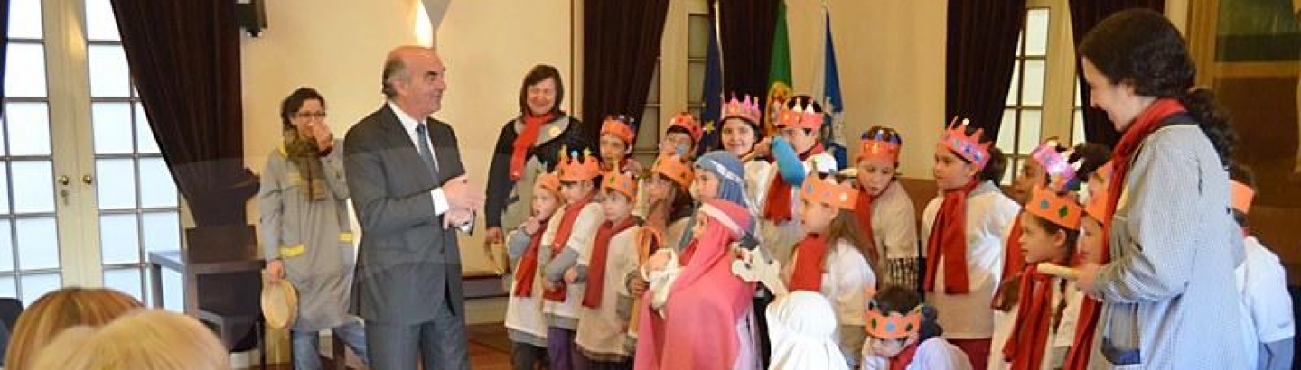 Crianças do Instituto Maria da Paz Varzim cantaram as Janeiras