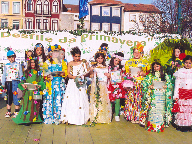 Boas-vindas à Primavera vai juntar mais de mil em desfile