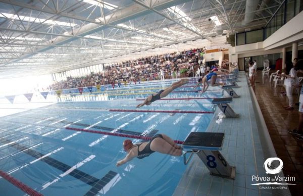 Desporto Escolar em competição nas Piscinas Municipais