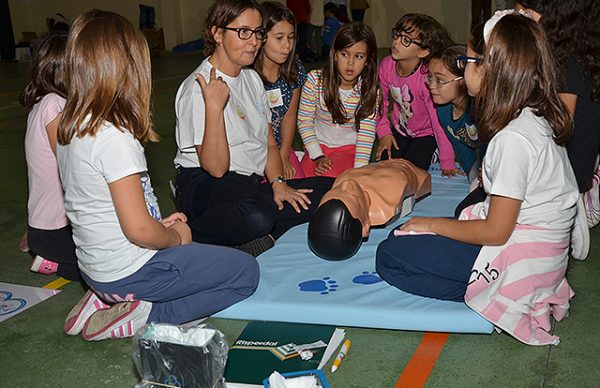 Crianças aprendem a salvar vidas