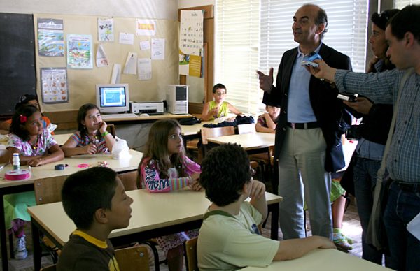 As escolas rumo à sociedade do conhecimento