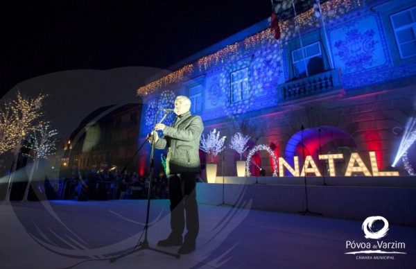 Espetáculo de Natal trouxe fantasia à Praça do Almada