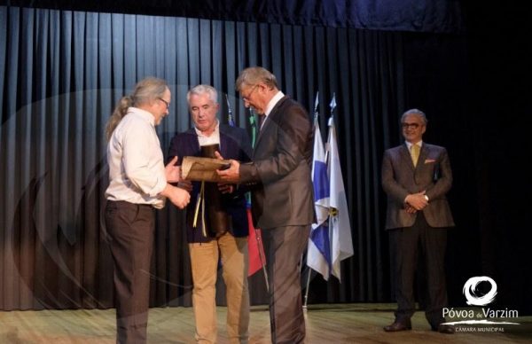Estela distinguiu o teatro nos 877 anos da freguesia