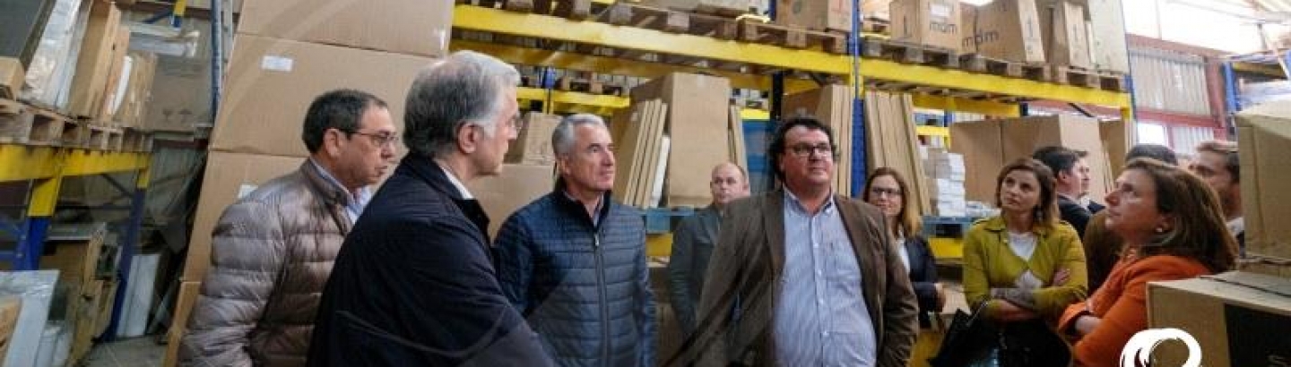Executivo visita a Sofermar, empresa de materiais de construção com 40 anos de experiência