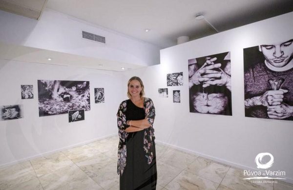 Exposição de fotografia “O novo sagrado” para visitar na Biblioteca Municipal