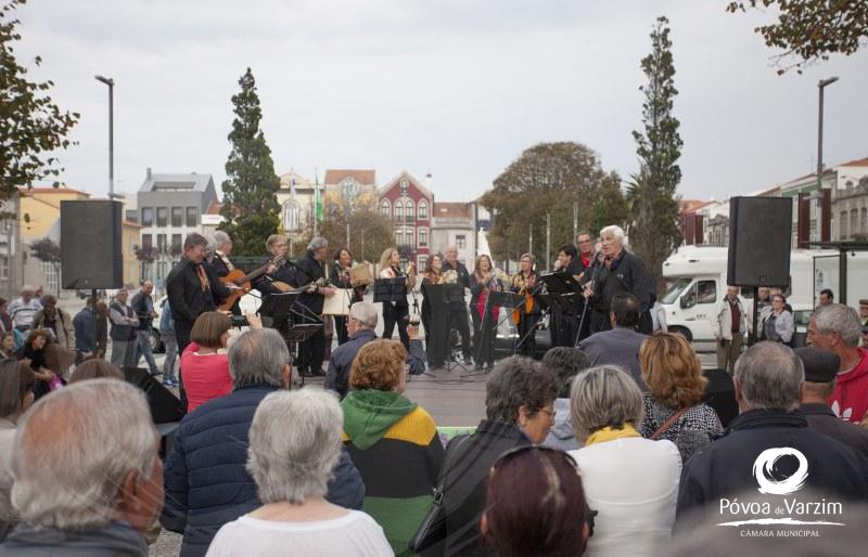 Feira Viva Sénior dinamizou Praça do Almada