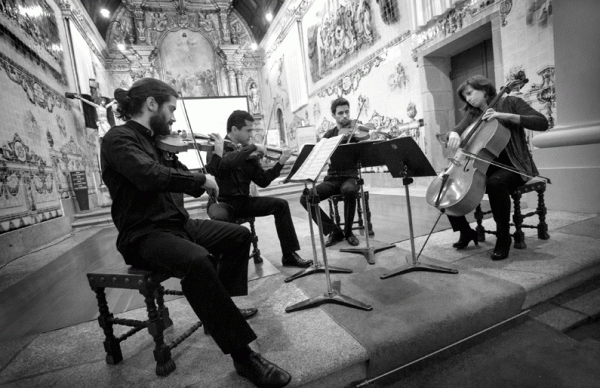 Quarteto residente e violoncelista em fim-de-semana de FIMPV