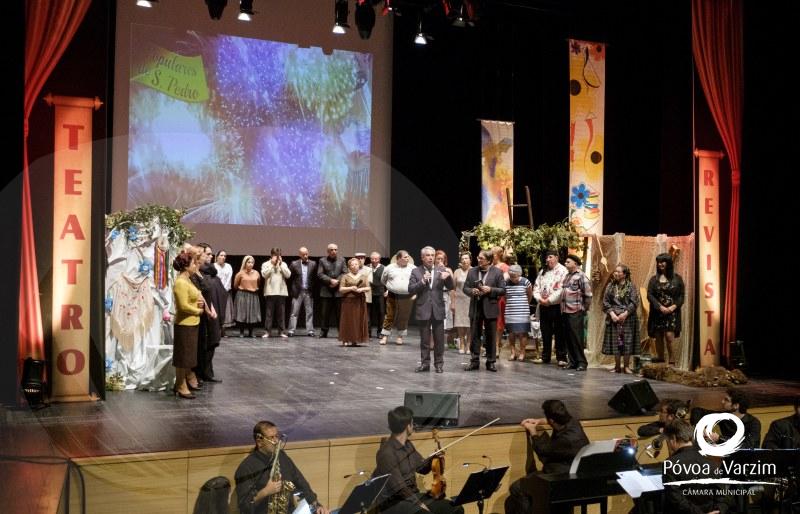 Garrett encheu para espetáculo das Tricanas