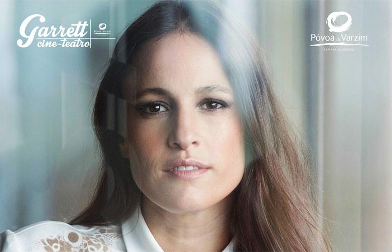 Garrett lotado para receber Carminho