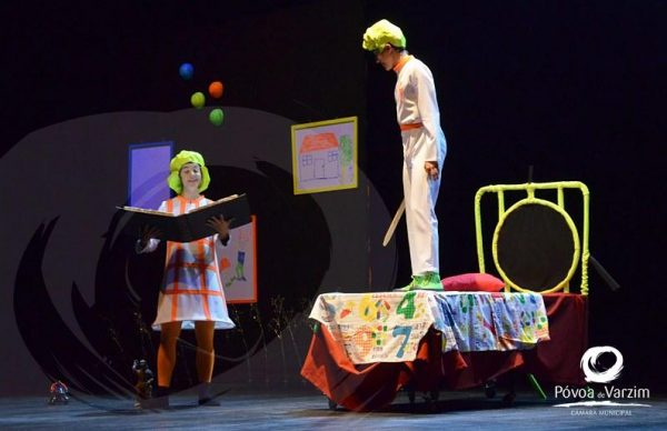 Garrett promoveu Teatrices em família