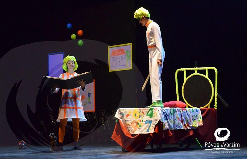 Garrett promoveu Teatrices em família