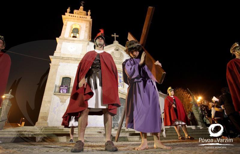 Grupo Esperança Jovem da Lapa encenou Via Sacra