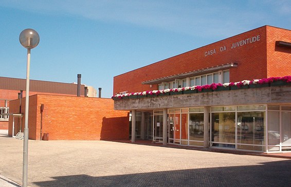 Casa da Juventude em horário de Verão
