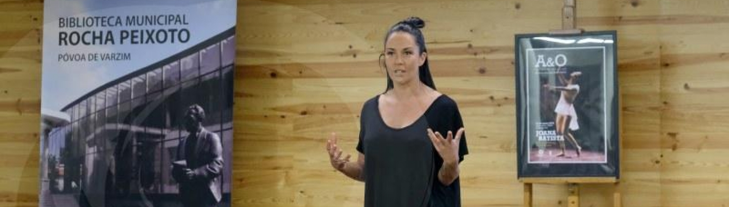 Joana Batista falou sobre dança na Biblioteca Municipal