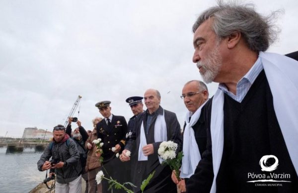 Lançamento de Flores Brancas ao Mar, no Dia Mundial da Paz