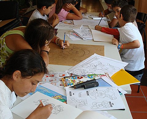 Pintura e desenho, na Casa da Juventude