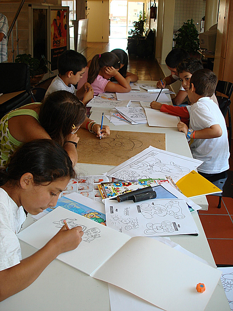 Pintura e desenho, na Casa da Juventude