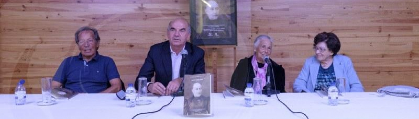 Livro "Maria Doceira" foi apresentado na Biblioteca