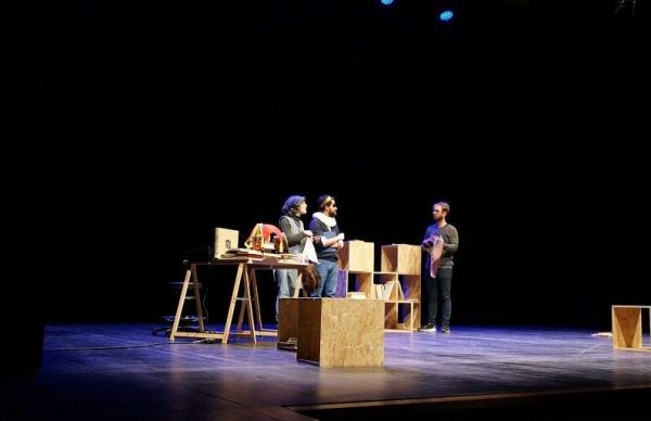 Luís de Camões chega ao Garrett