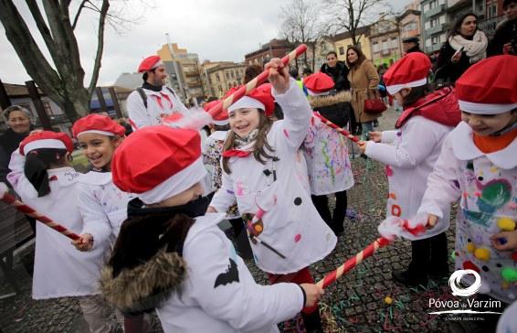 Mais de mil crianças no Desfile de Carnaval