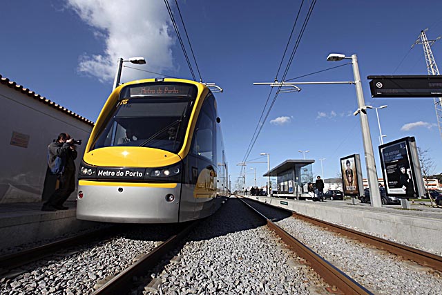Metro – Linha da Póvoa conta com novos veículos, mais cómodos