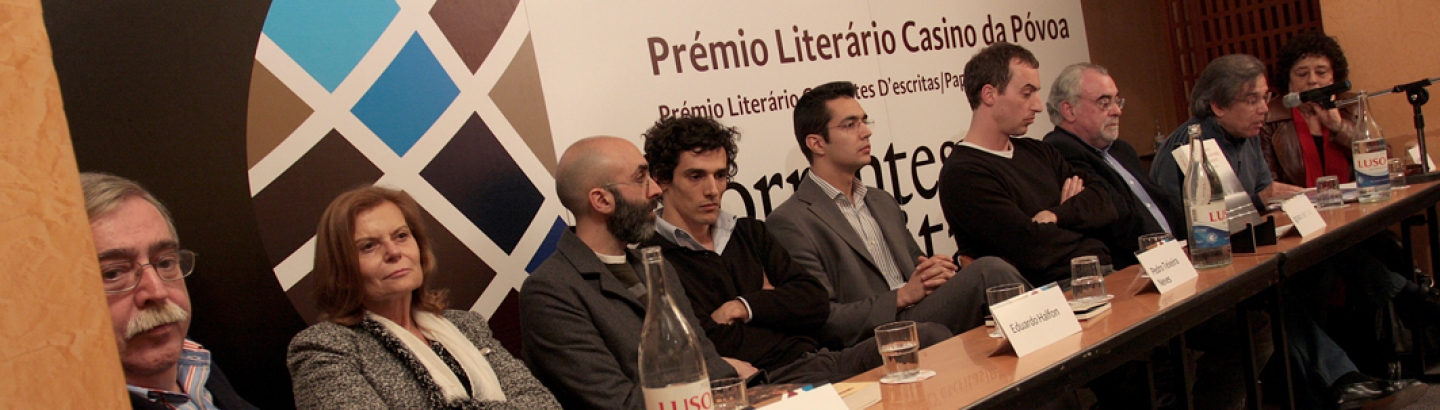 Lançamento de livros e recital de poesia fecham segunda noite do Correntes d’Escritas