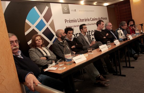 Lançamento de livros e recital de poesia fecham segunda noite do Correntes d’Escritas