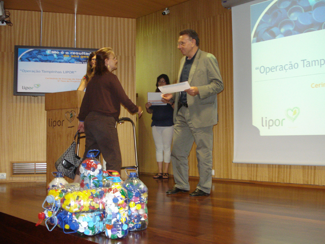 Um gesto. Duas causas. LIPOR entregou mais 70 mil euros